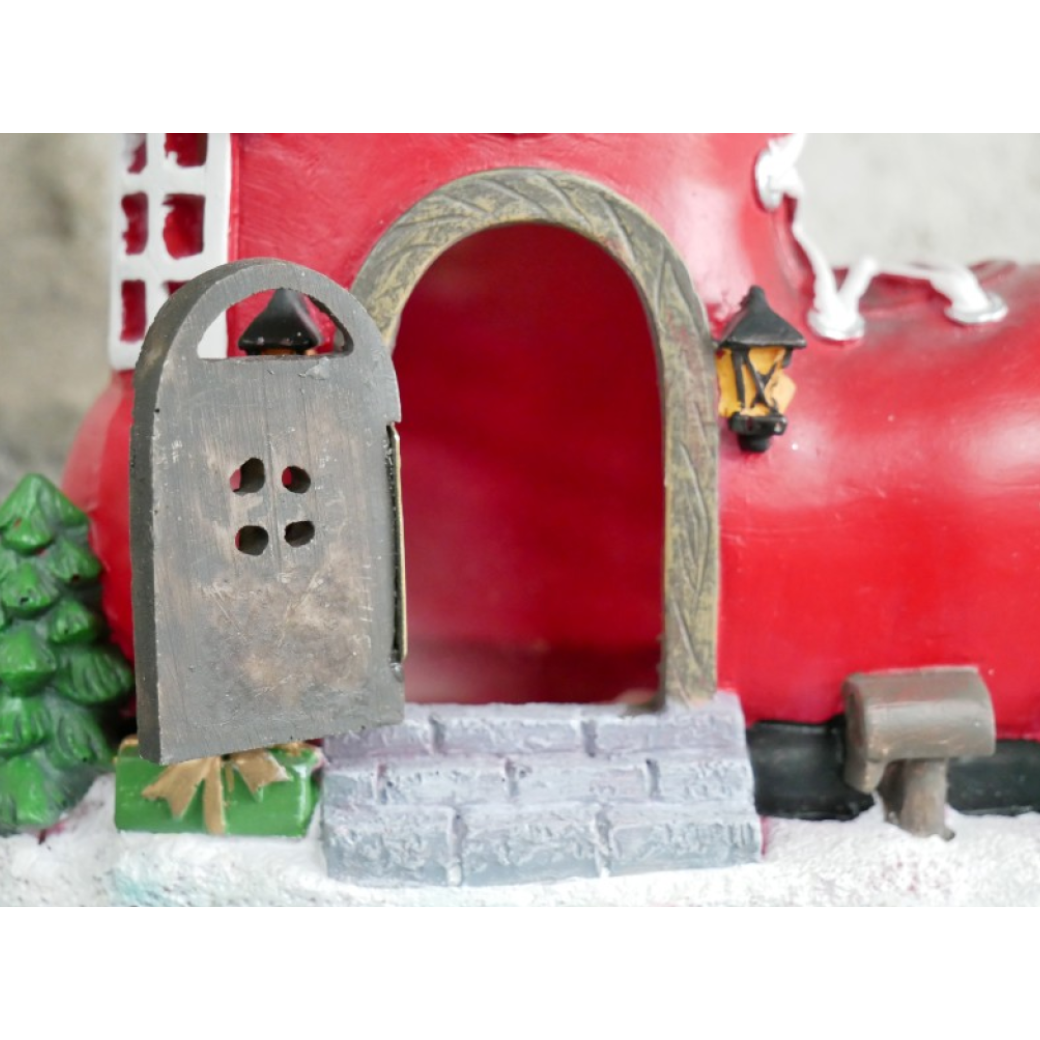 Reb Boot Christmas House